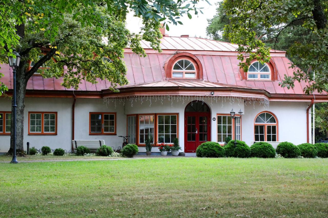 Saka Manor Ξενοδοχείο Εξωτερικό φωτογραφία