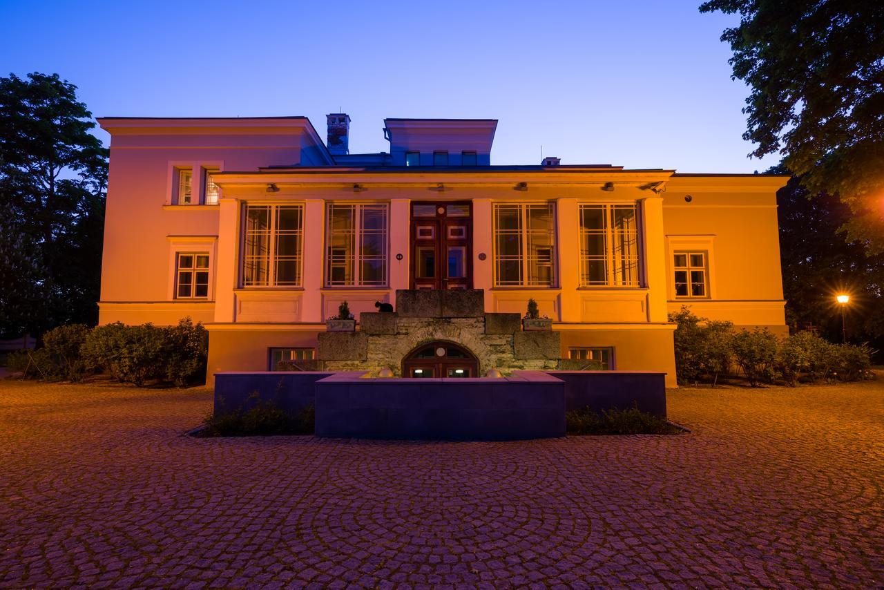 Saka Manor Ξενοδοχείο Εξωτερικό φωτογραφία